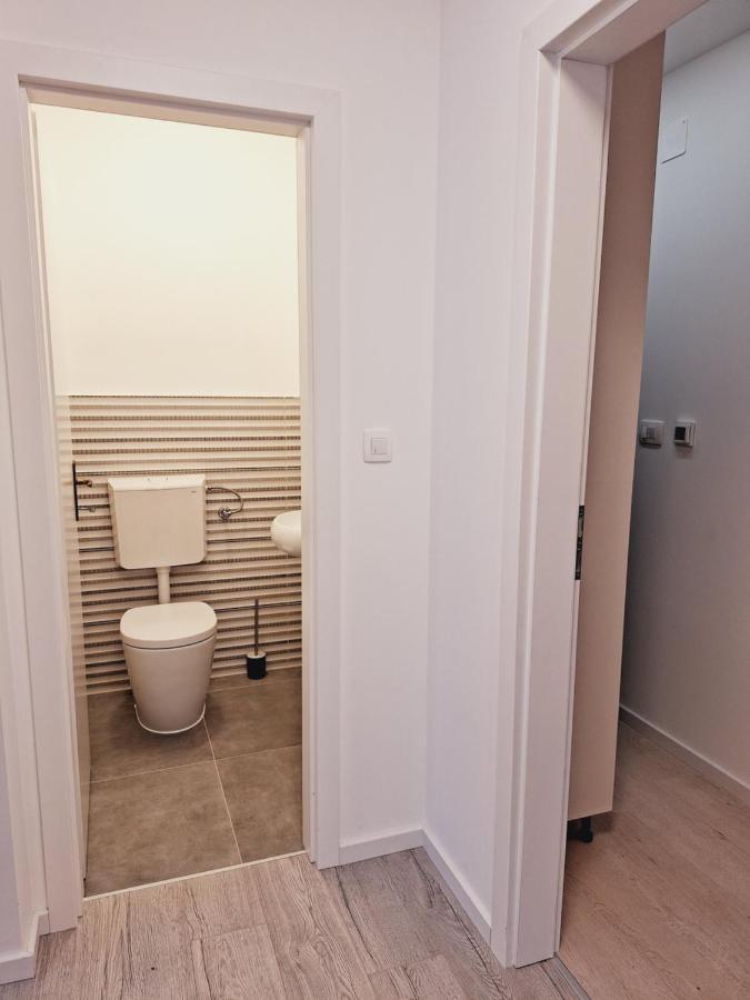 希贝尼克Apartman Maja ****公寓 外观 照片
